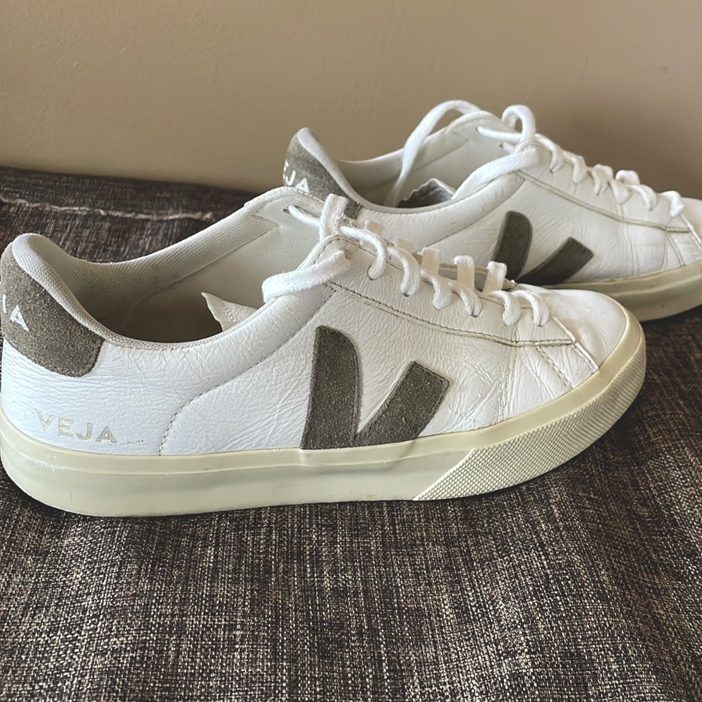 Veja Sneakers